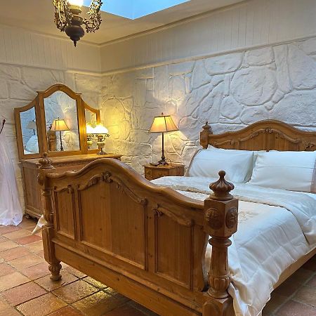 Nellie'S Farmhouse คาร์ลิงฟอร์ด ภายนอก รูปภาพ