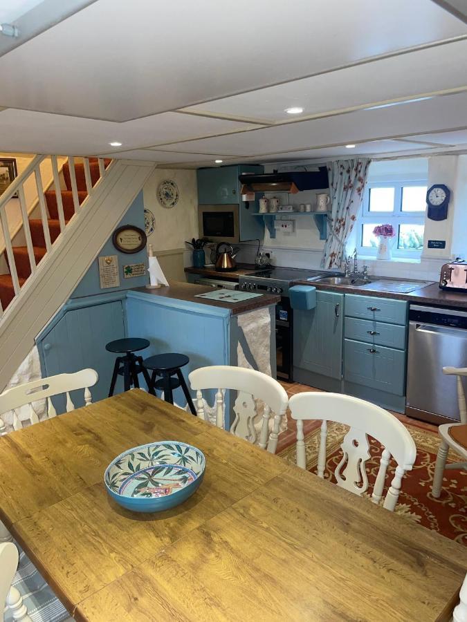 Nellie'S Farmhouse คาร์ลิงฟอร์ด ภายนอก รูปภาพ