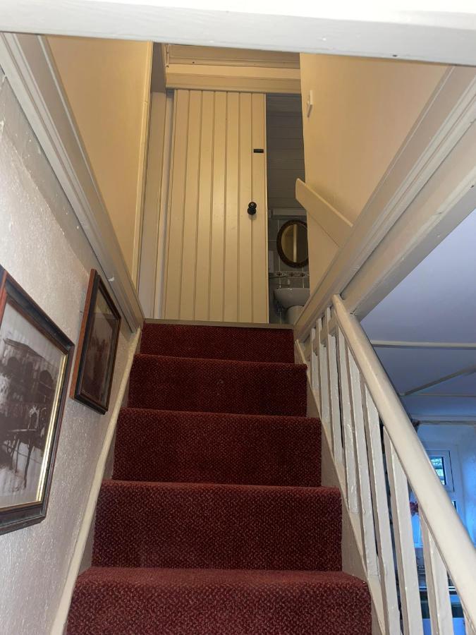 Nellie'S Farmhouse คาร์ลิงฟอร์ด ภายนอก รูปภาพ